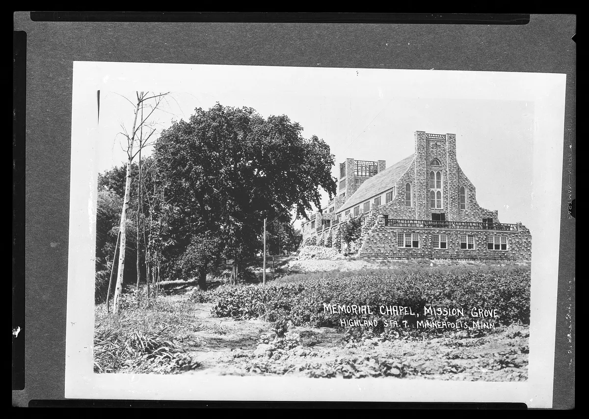 Memorial Chapel, Mission Grove, Plymouth, Minnesota - DPLA - 480e702ea4637f2fde008c916be6991c