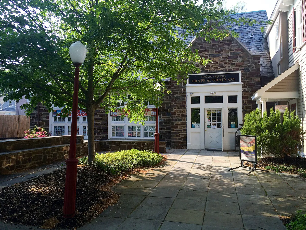 Nassau Liquors (Princeton, New Jersey)