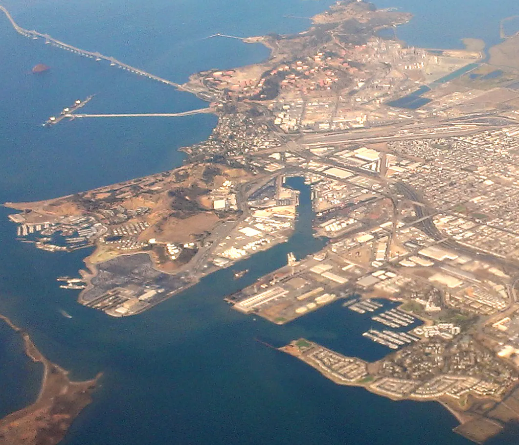 Richmond-California-aerial (Southern Shoreline and Marina Bay)