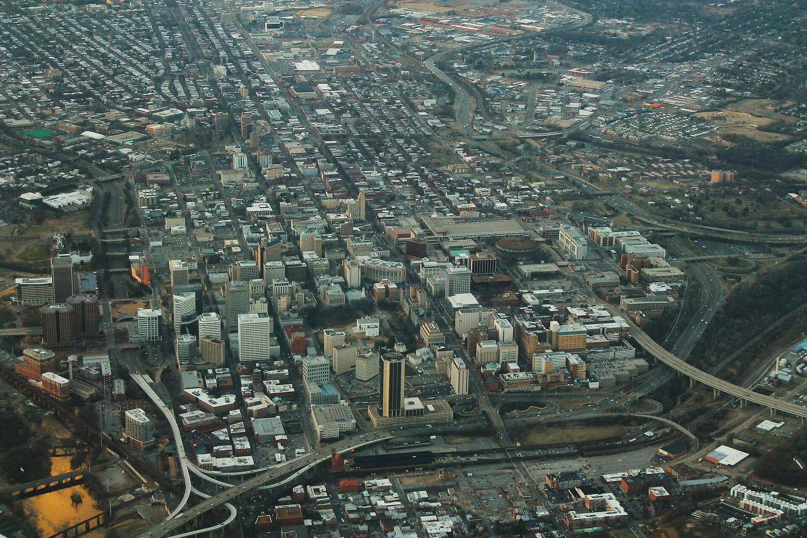 Richmond, Virginia - Facing West (32664969852)