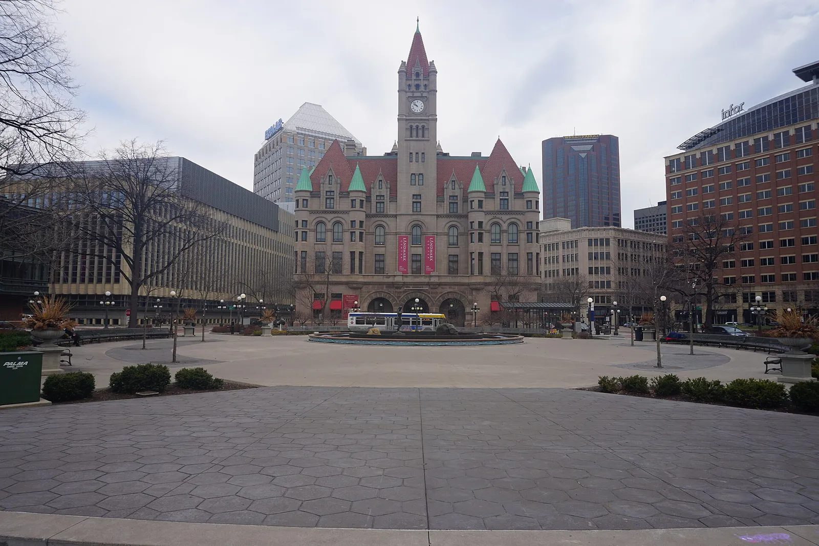 Saint Paul April 2025 16 (Rice Park and Landmark Center), Minnesota