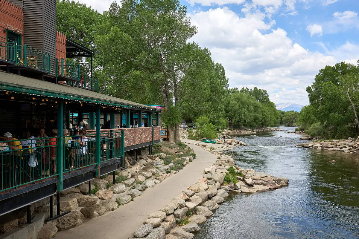 Arkansas River Walk in downtown Salida (2026)-104A8147, Colorado