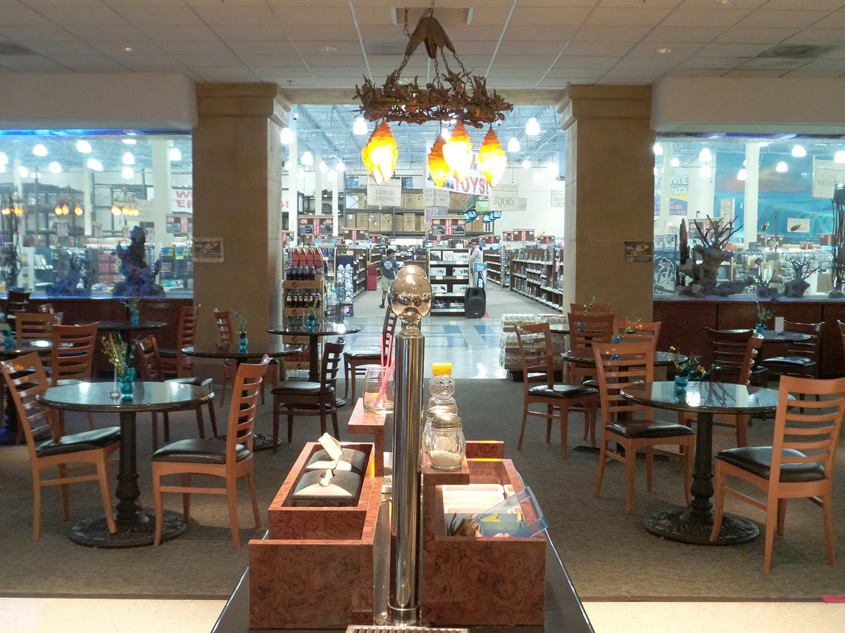 San Marcos Fry's Electronics Cafe on 2015-08-15, California
