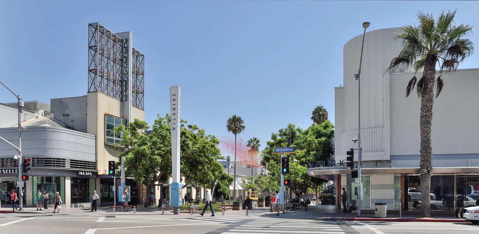 Santa Monica – Third Street Promenade (b) Sept 2017, California