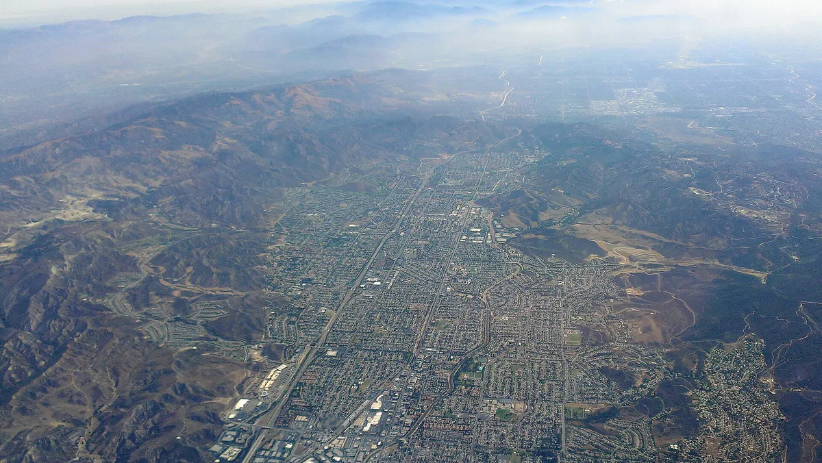 Simi-Valley-Aerial-from-west-with-mountains-August-2014 in Simi Valley, California