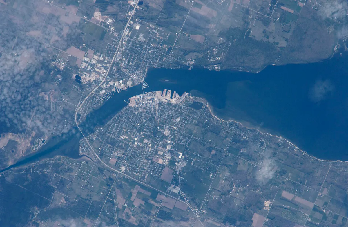 ISS011-E-15174 View of Sturgeon Bay, Wisconsin