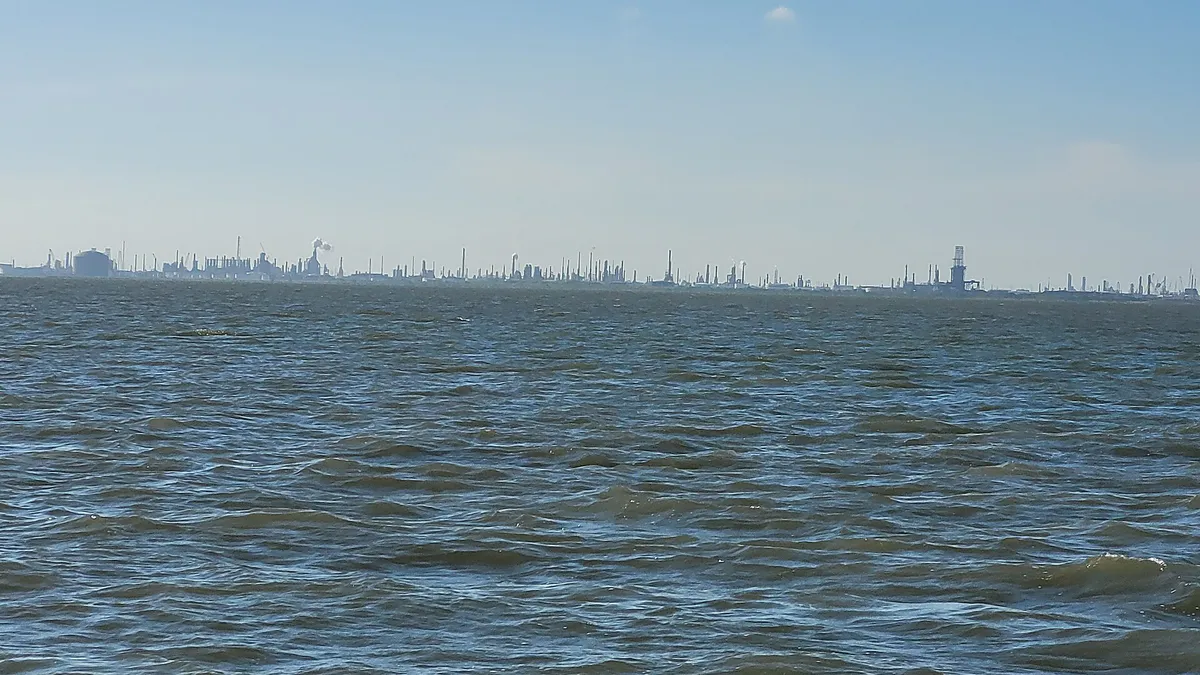 Photo of Texas city refineries