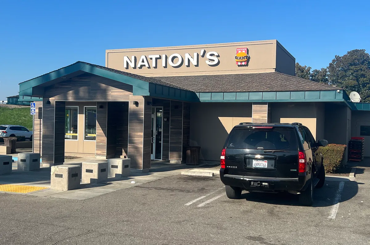 Nation's Giant Hamburgers Tracy, California