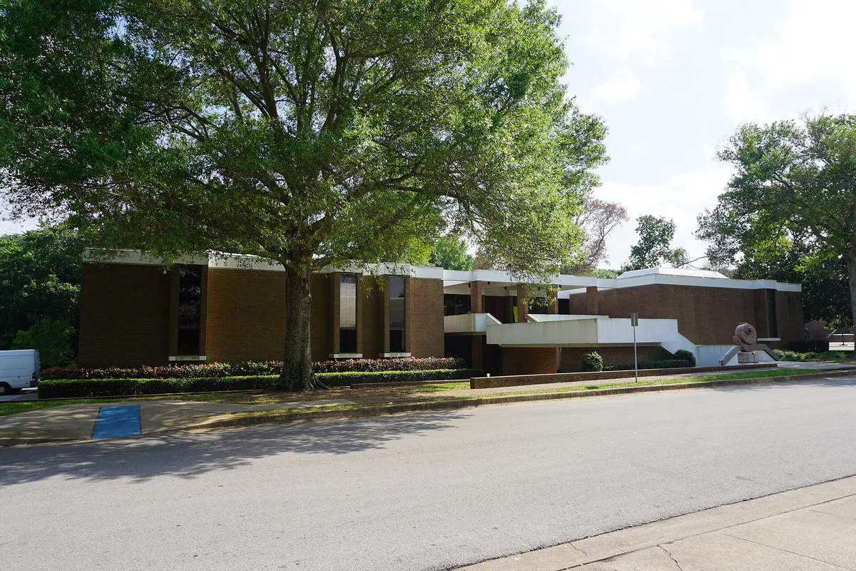 Tyler Junior College May 2016 03 (Tyler Museum of Art), Texas