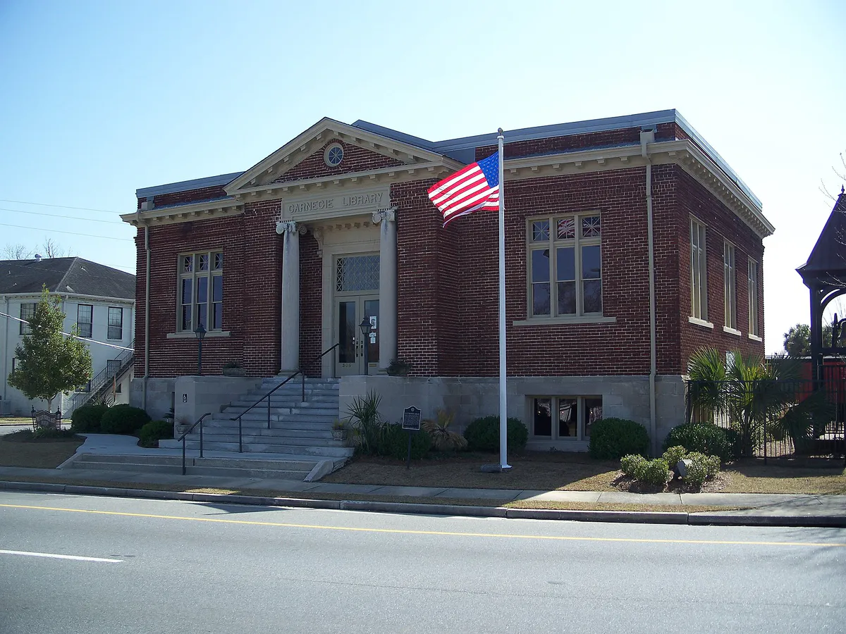 Valdosta GA Carnegie Library01, Georgia