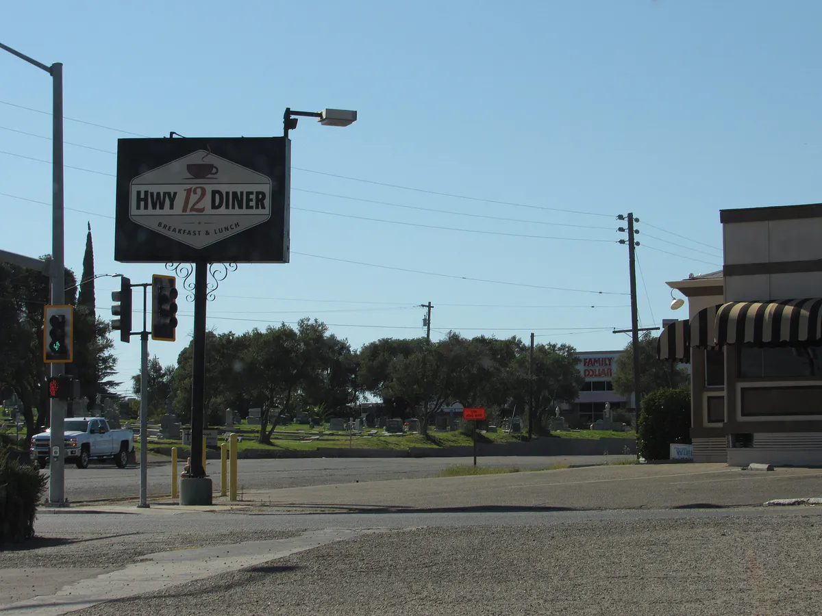 Highway 12 Diner in Rio Vista, California