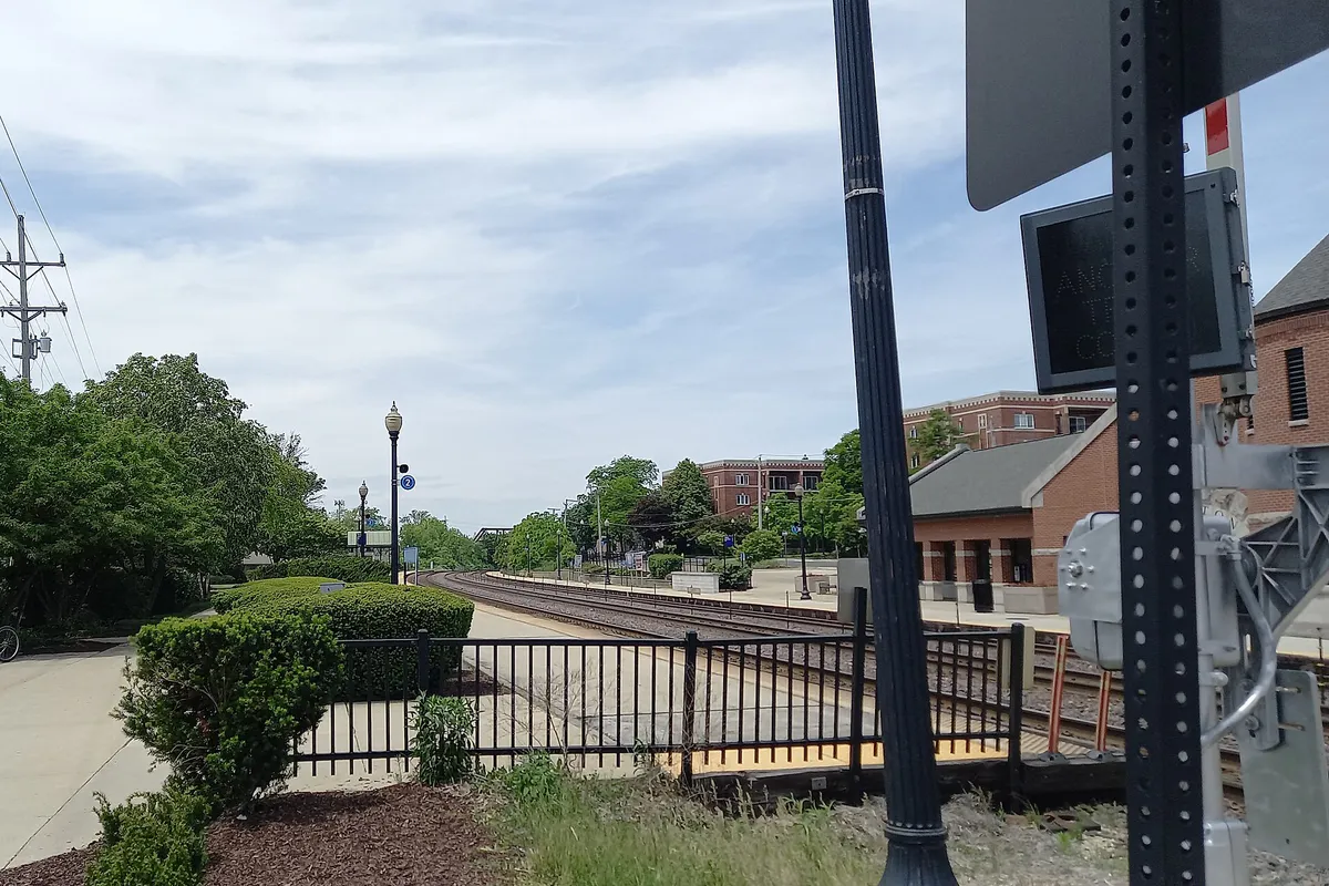 Wheaton station platforms - Wheaton, IL - May 2023, Illinois