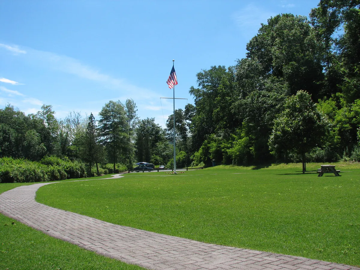 Liberty Park, White Plains NY 2006, New York