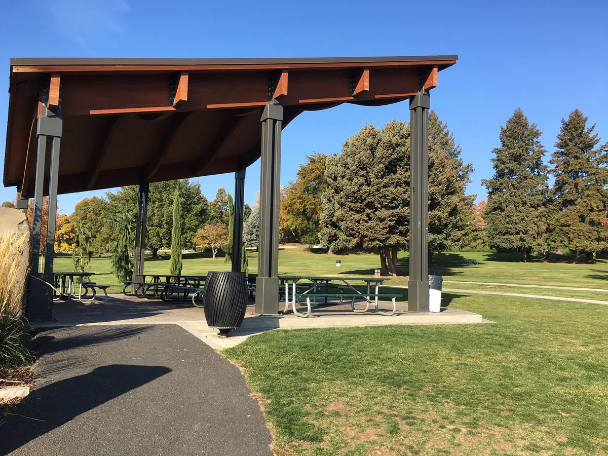 Yakima Franklin Park covered stage, Washington